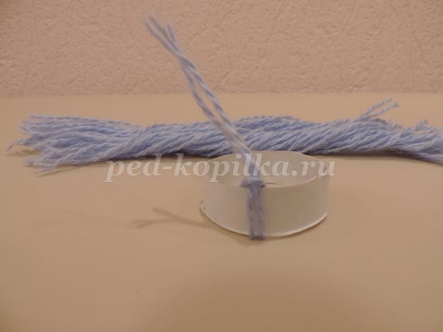 Снегурочка из ниток: новогодний мастер-класс, часть 4 Снегурочка из ниток: новогодний мастер-класс, часть 4