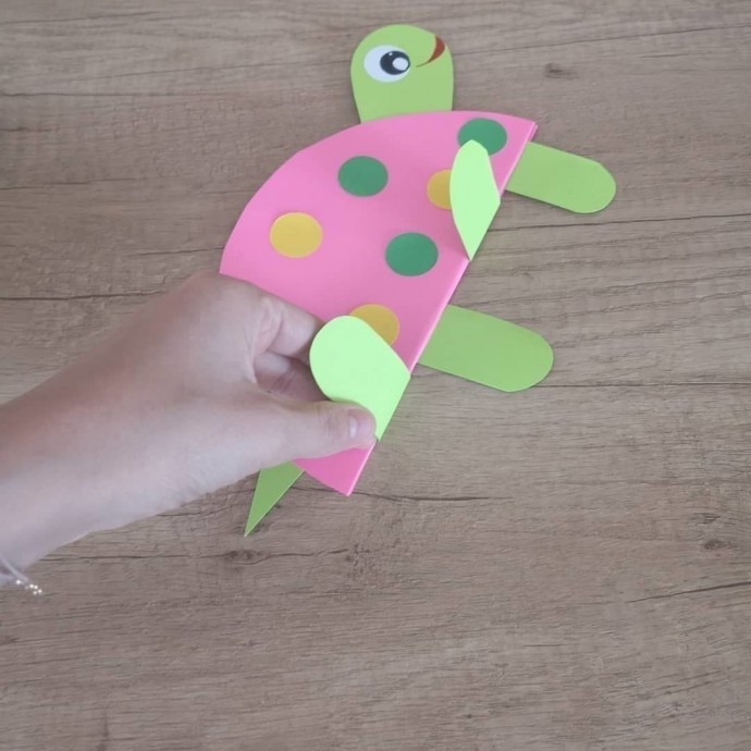 ​Черепаха из цветной бумаги
