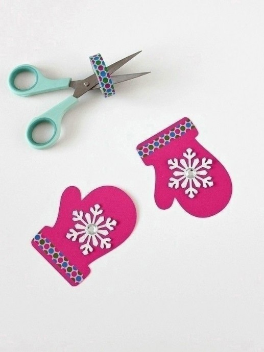 Разукрашенные бумажные варежки Разукрашенные бумажные варежки