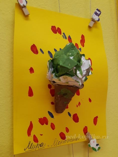Поделка "Мороженое" из бумаги Поделка "Мороженое" из бумаги