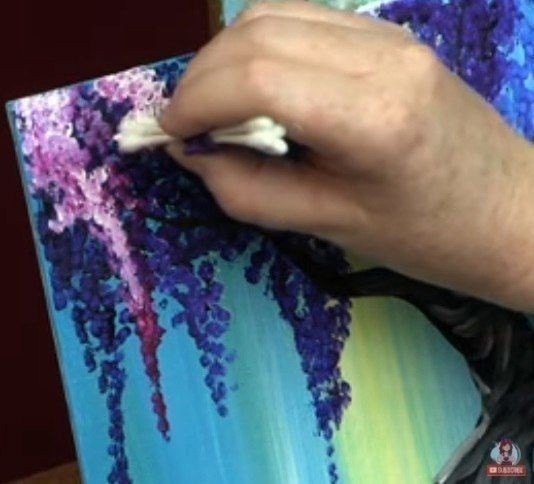 Рисуем ватными палочками цветущую глицинию