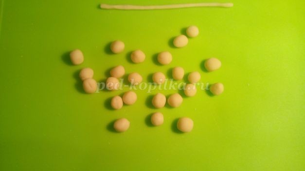 Смородина из солёного теста Смородина из солёного теста