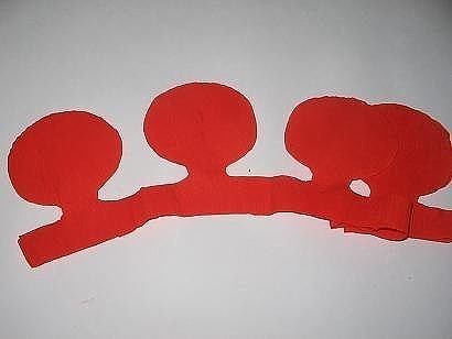 Реалистичные розы из гофробумаги