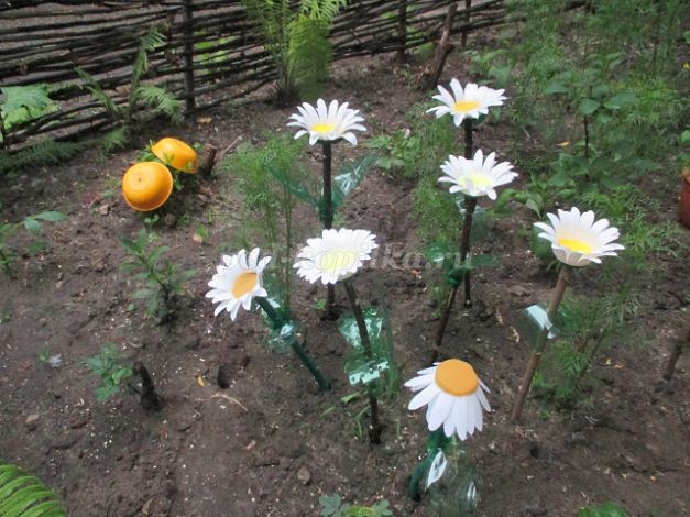 Ромашки из бросового материала детскими руками: часть 5