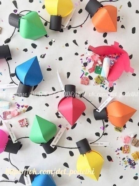 Фонарики из цветной бумаги Фонарики из цветной бумаги