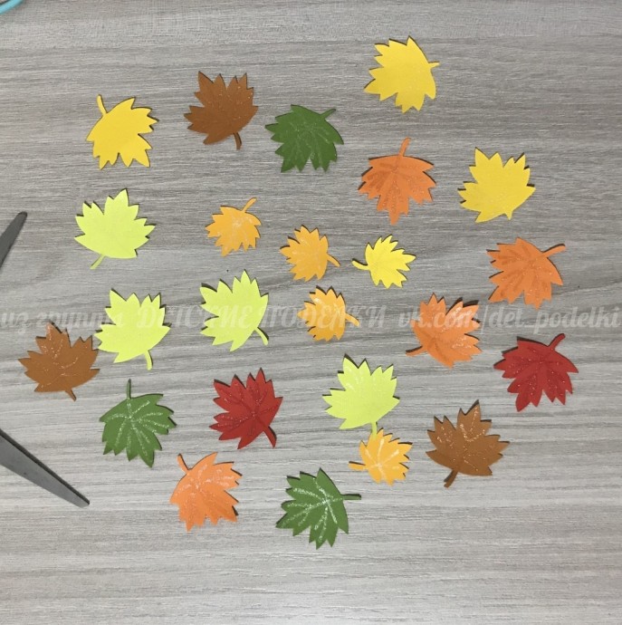 В ворохе листьев В ворохе листьев