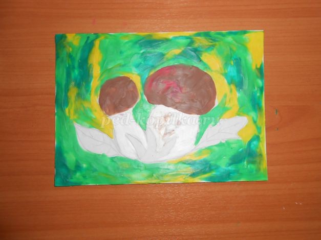 Грибная полянка: аппликация из пластилина