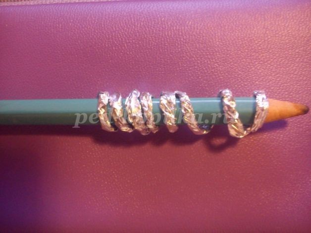 Мастерим с детьми новогодний подсвечник из фольги: часть 1