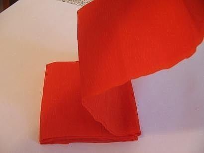 Реалистичные розы из гофробумаги