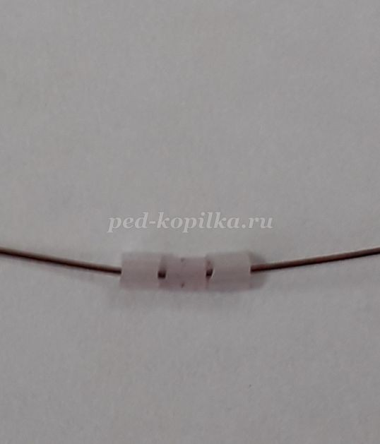 Плетение фигурки совёнка из стекляруса и пайеток Плетение фигурки совёнка из стекляруса и пайеток