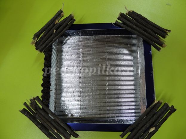 Картина с веточками: часть 2