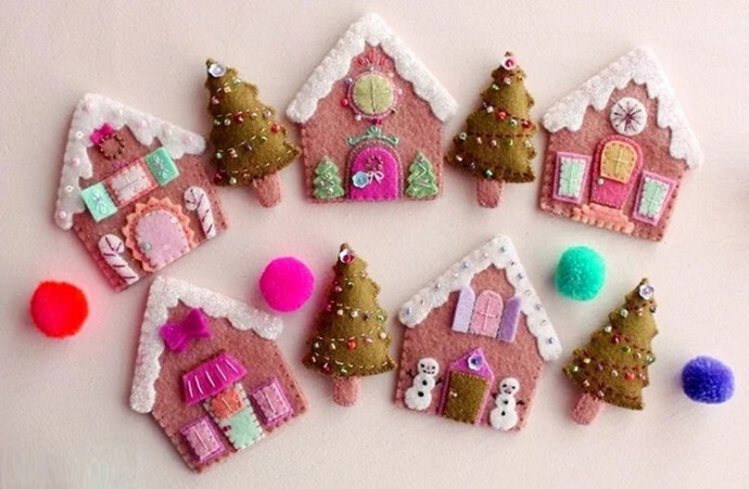 ​Пряничные домики из фетра