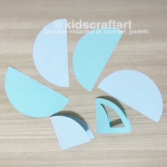 Медуза из цветной бумаги Медуза из цветной бумаги