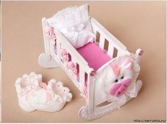 Кроватка для куколок