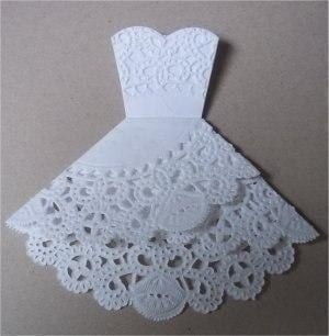 Открытка с платьем из салфетки