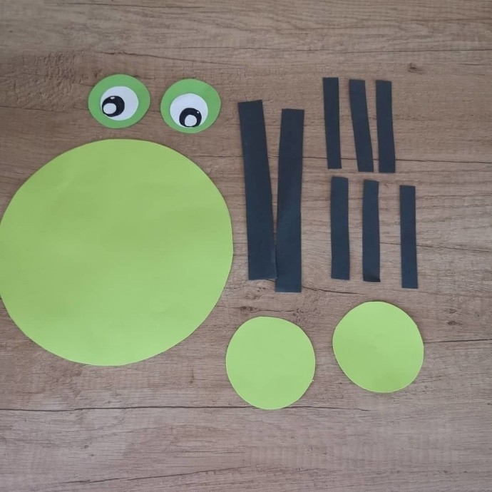 Милые крабики из цветной бумаги