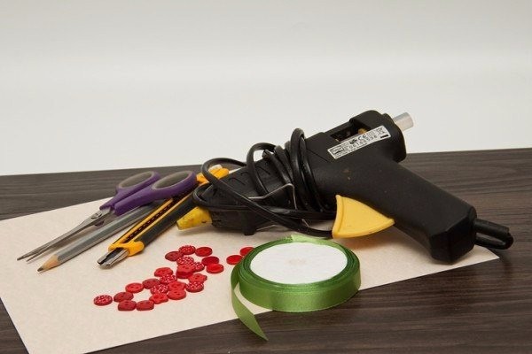 Ёлочка из ленты и пуговиц Ёлочка из ленты и пуговиц