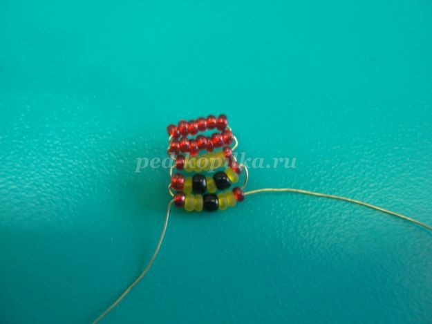 Обезьянка-брелок из бисера Обезьянка-брелок из бисера