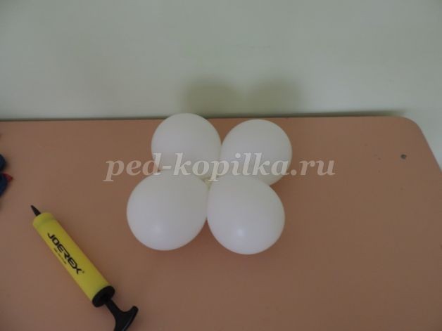 Мастер-класс по моделированию из воздушных шариков снеговика: часть 2