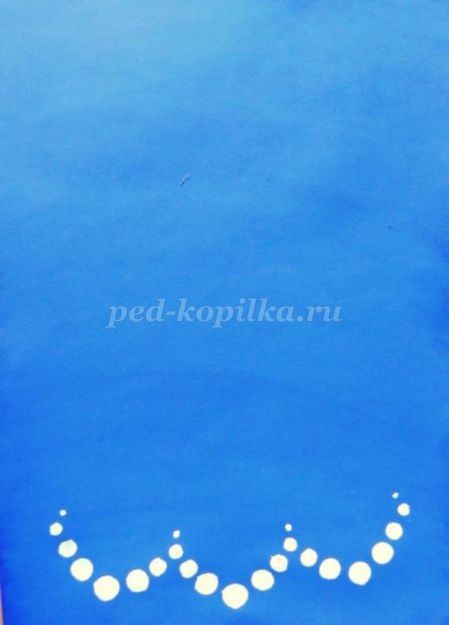 ​Рисуем невероятно красивую ёлочку белую на синем фоне: часть 4