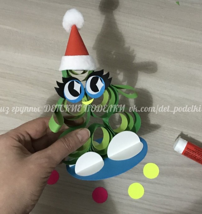 Ёлочка на подставке Ёлочка на подставке