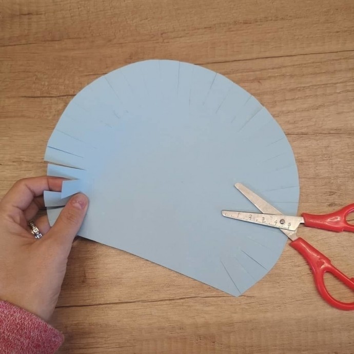 Милые ежики из цветной бумаги Милые ежики из цветной бумаги