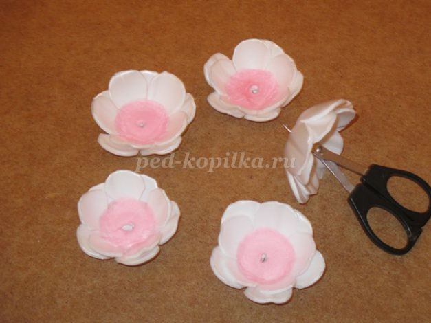 Панно "Яблоня в цвету": мастер-класс из упаковок от яиц, часть 2 Панно "Яблоня в цвету": мастер-класс из упаковок от яиц, часть 2