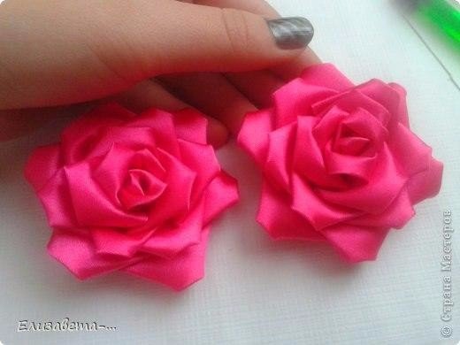 Розочки из атласных лент