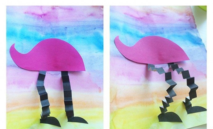 ​Фламинго с ногами из бумаги гармошкой