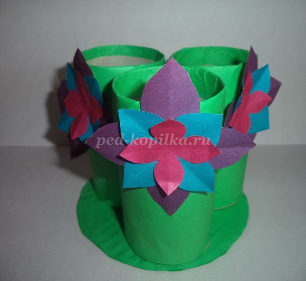 Подставка для карандашей и ручек из рулонов туалетной бумаги: часть 2 Подставка для карандашей и ручек из рулонов туалетной бумаги: часть 2