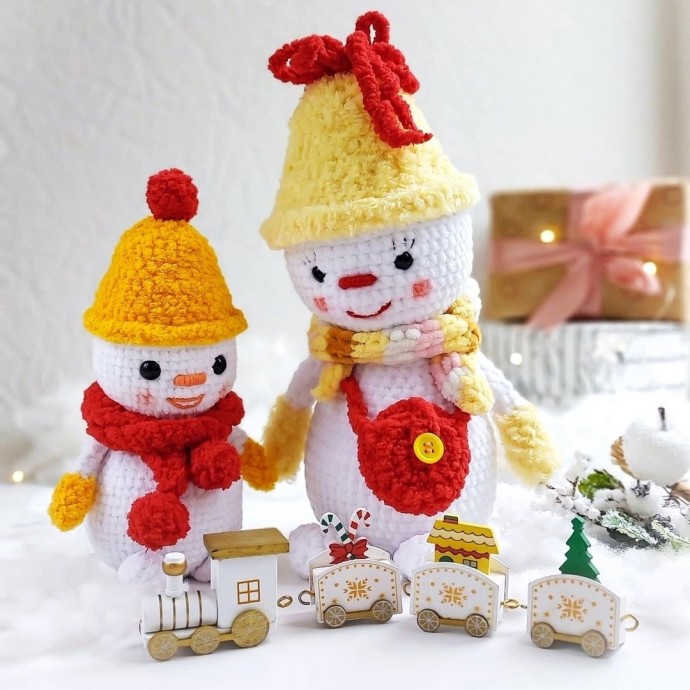 Снеговички из пряжи