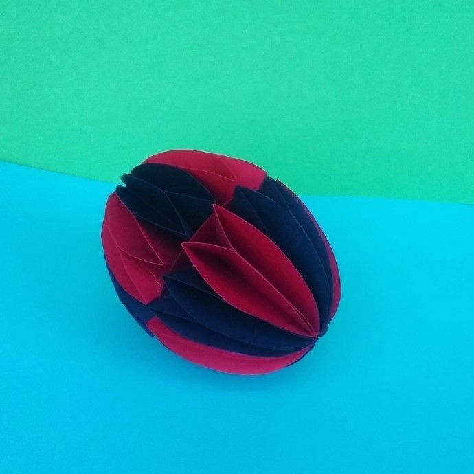 Объемная поделка "Пасхальное яйцо на подставке"