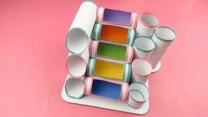 Подставка для канцтоваров из картонных рулонов Подставка для канцтоваров из картонных рулонов