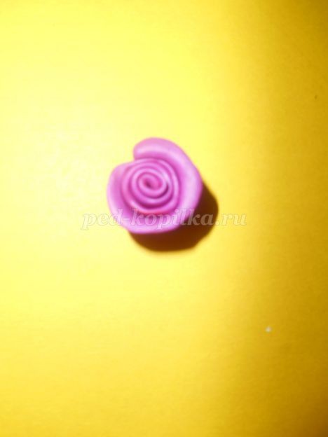 Пластилинография на цветном картоне