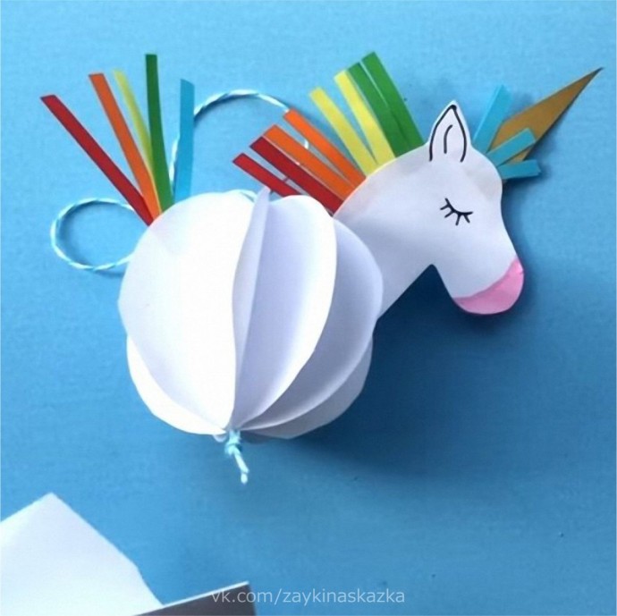 Единороги из цветной бумаги