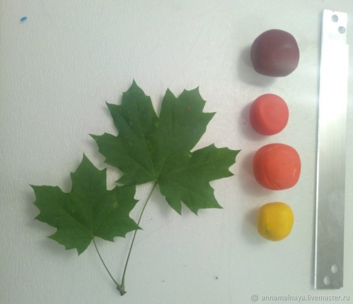 Как сделать настоящий кленовый листик из полимерной глины