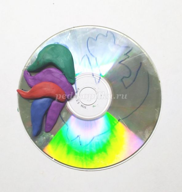 Пластилиновая поделка "Петушок": часть 1