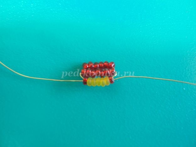 Обезьянка-брелок из бисера Обезьянка-брелок из бисера