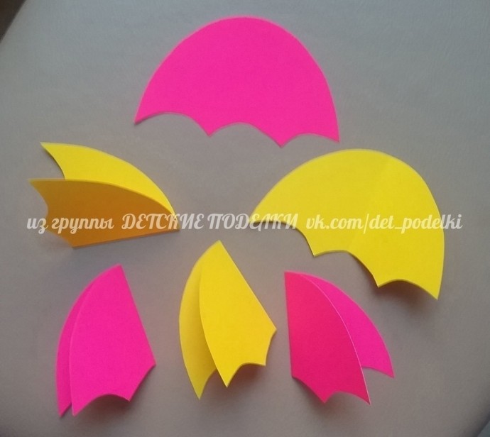 Аппликация "Зонтики под дождиком" Аппликация "Зонтики под дождиком"