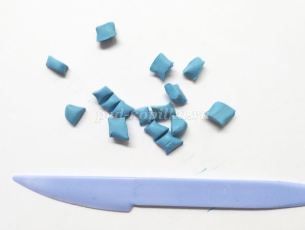 Пластилинография на диске: зайчик, часть 1