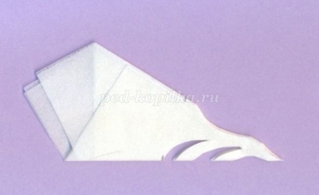 ​Рисуем невероятно красивую ёлочку белую на синем фоне: часть 3