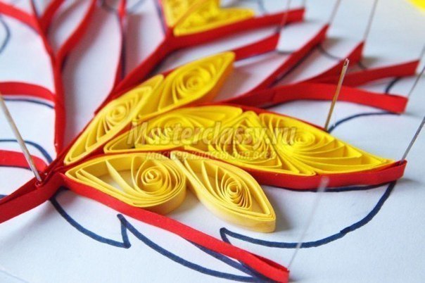 Листочек в технике квиллинг