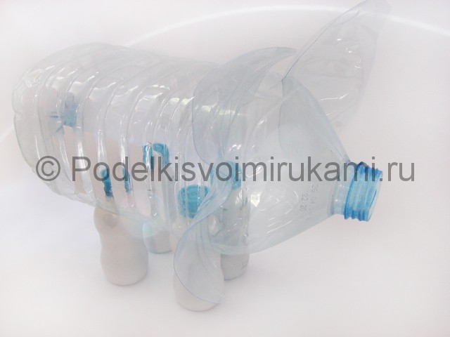 Слон из пластиковых бутылок детскими руками