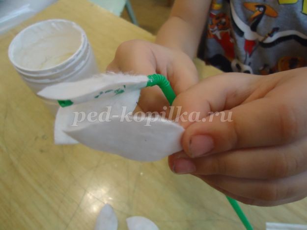 Корзинка с подснежниками детскими руками: часть 3