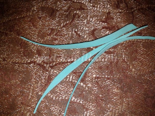 Крокусы из фоамирана детскими руками: часть 2 Крокусы из фоамирана детскими руками: часть 2