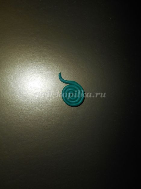 Пластилинография на цветном картоне "Ваза с розами": часть 2