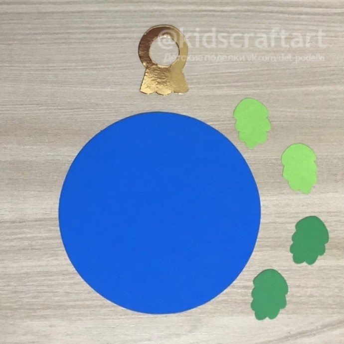 Ёлочный шар с птичкой Ёлочный шар с птичкой