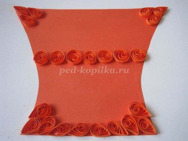 Цветы в вазе в технике квиллинг: часть 1