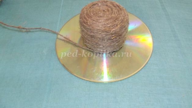 Шляпка из шпагата