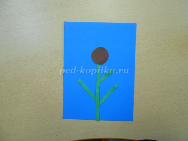 Аппликация из цветной бумаги "Подсолнухи": часть 2 Аппликация из цветной бумаги "Подсолнухи": часть 2